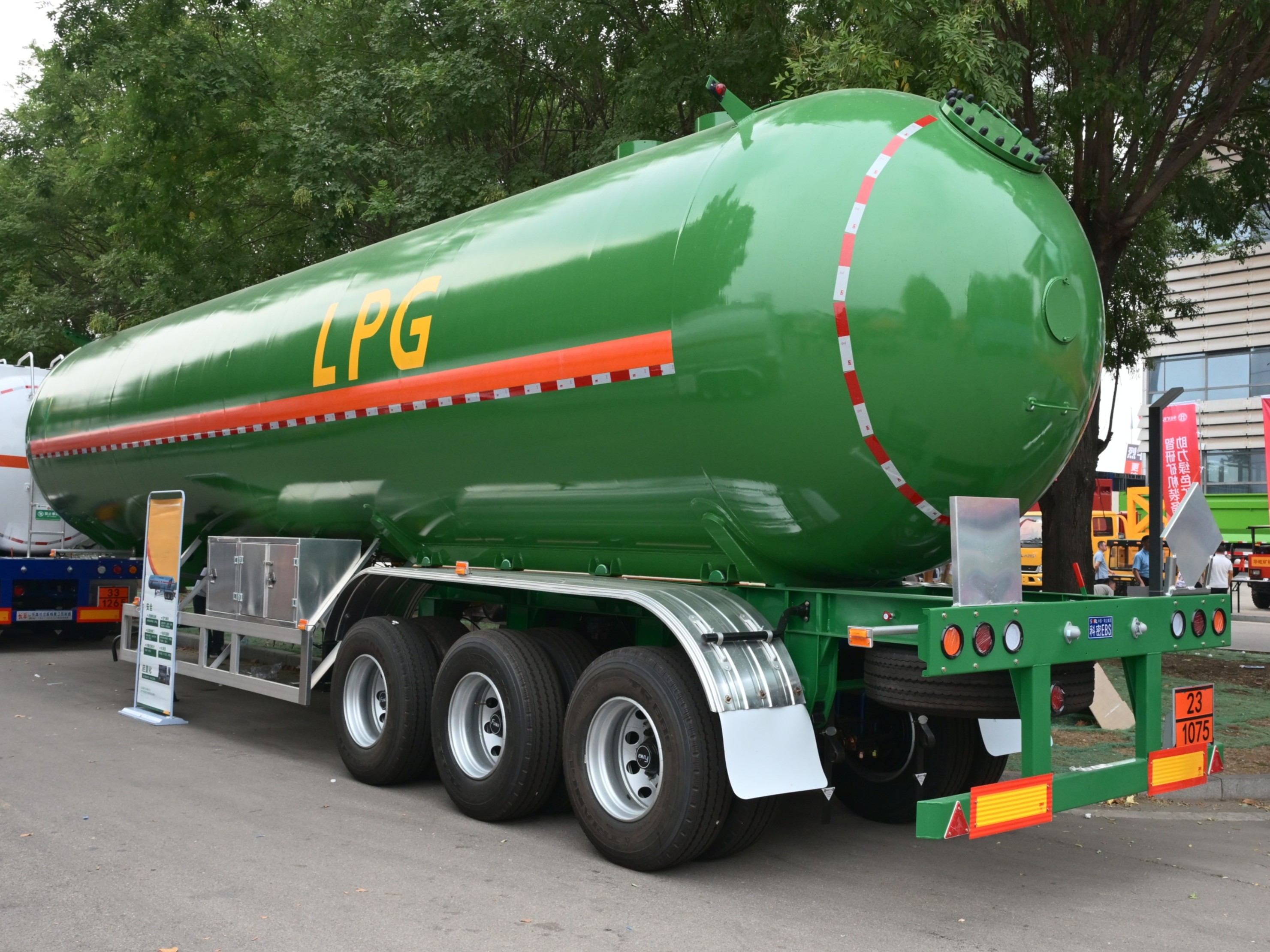 مقطورة صهريج غاز البترول المسال (LPG)