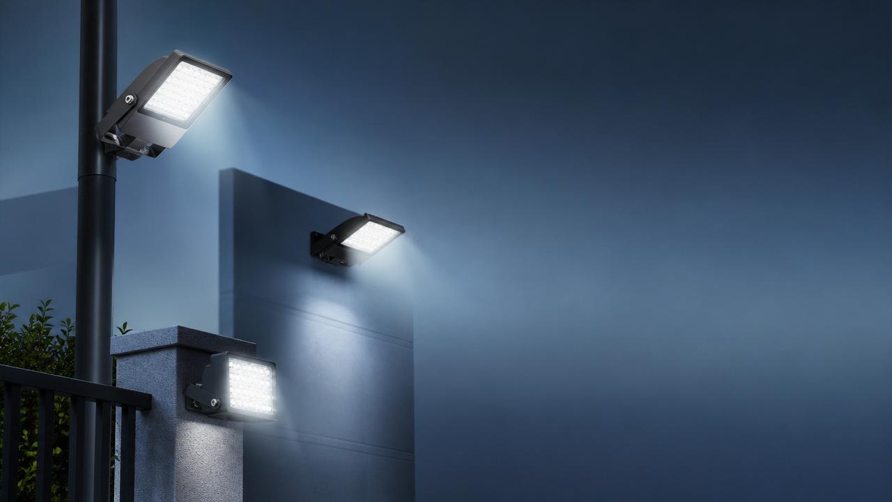 كيفية اختيار كشاف إضاءة LED لمواقف السيارات والساحات والواجهات الخارجية للمباني